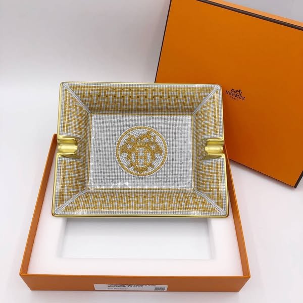 Medium ashtray white golden color / ashtray from Hermes - Image 5 of 5