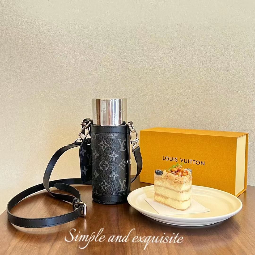 Thermal bottle for water from Louis Vuitton - Image 5 of 5