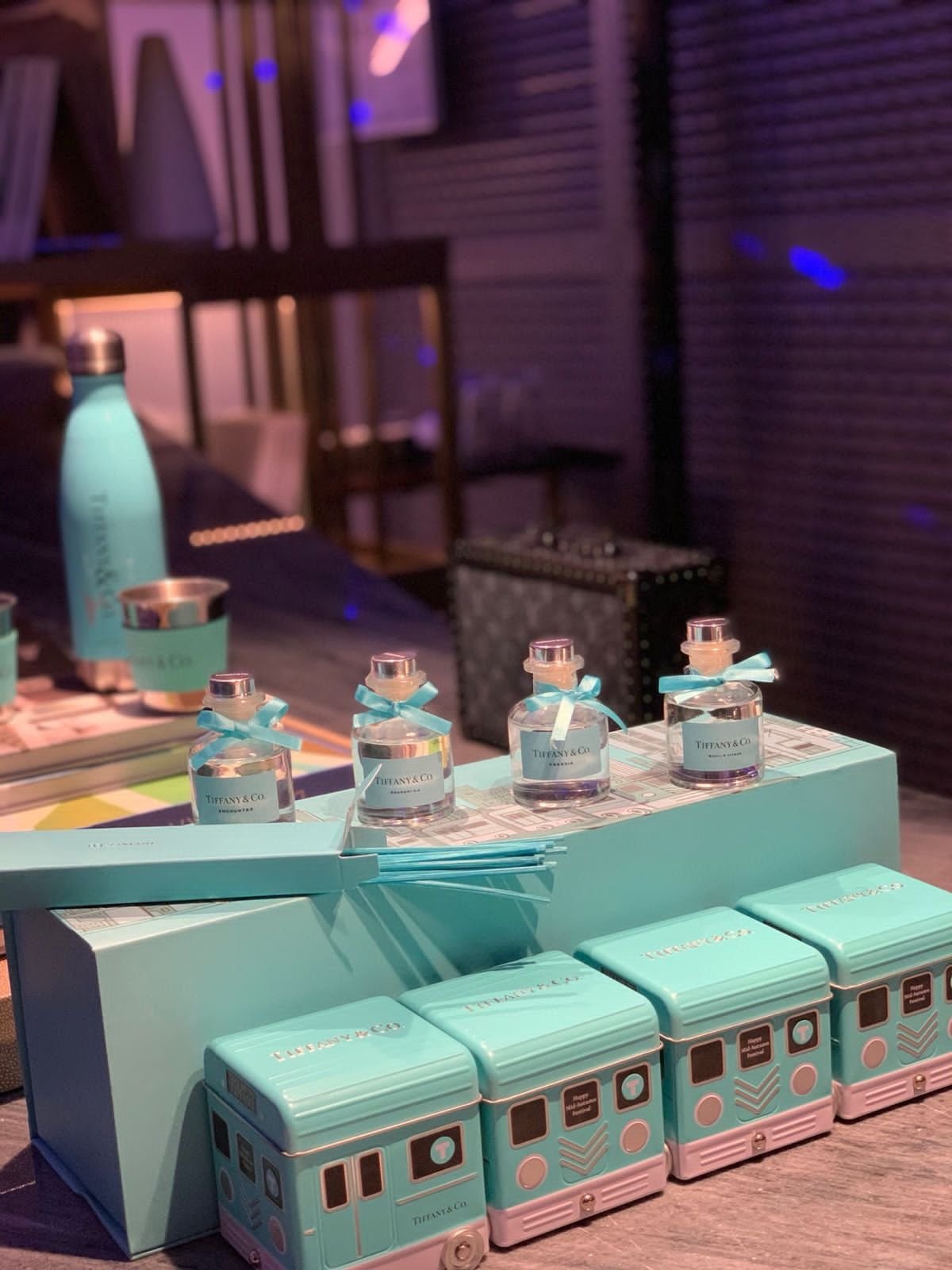 Tiffany Scent Diffuser Set of 4 - Image 3 of 6