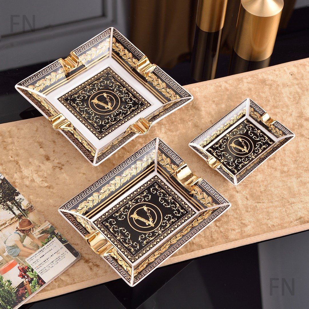 Three ashtrays from Versace - Image 2 of 2