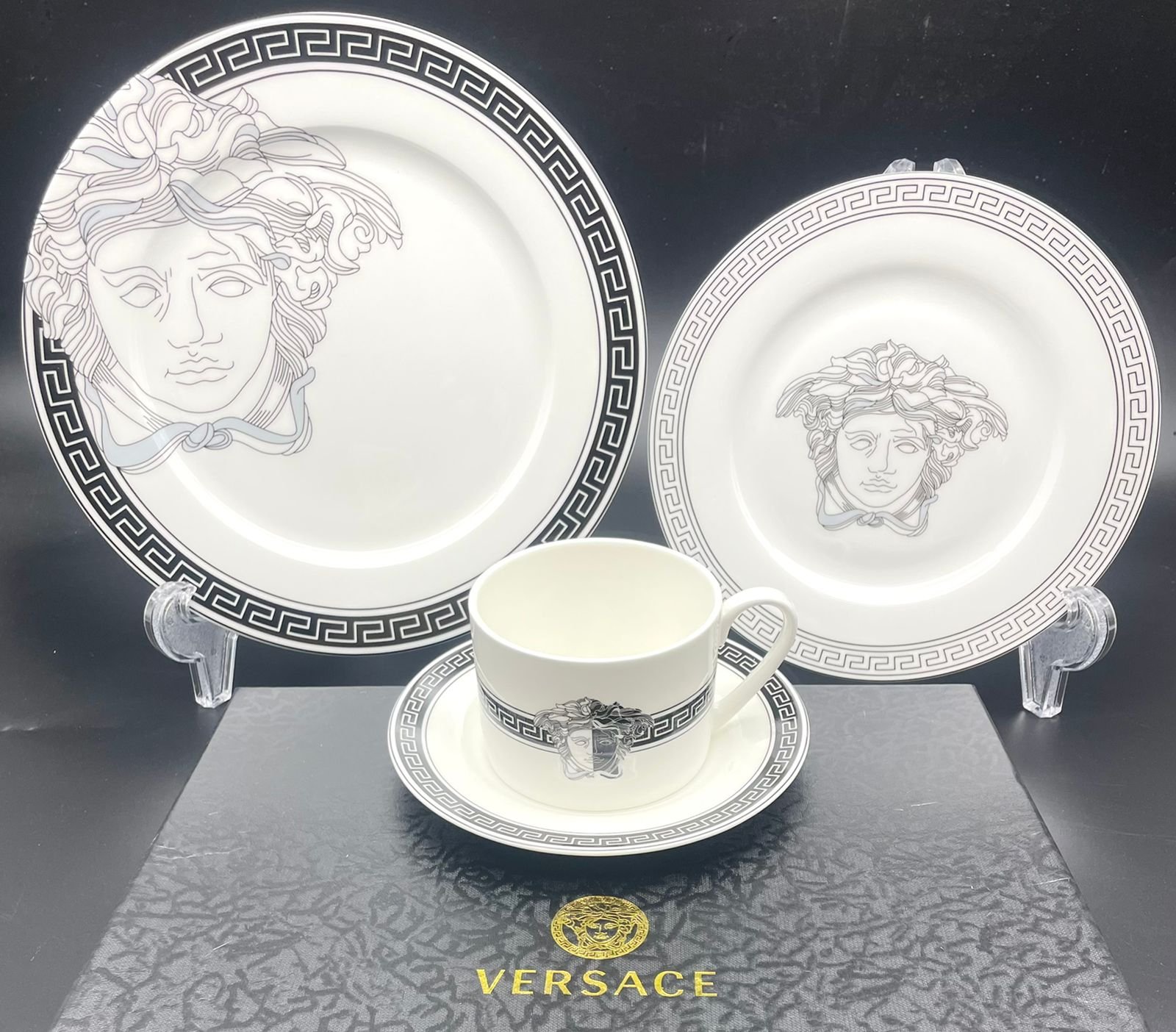 New Arrival Versace set of 3 pieces | Kitchen and Dining - Aleppo Gift UAE