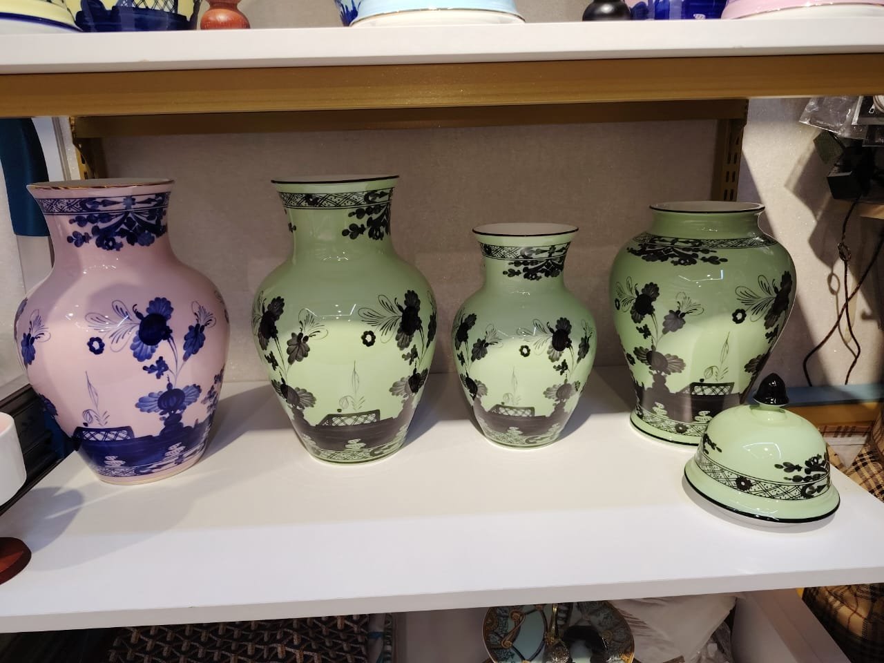 Ginori 1735 Small Ming Vase in Porcelain