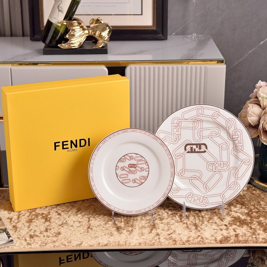 Fendi plates set of two - Image 3 of 4