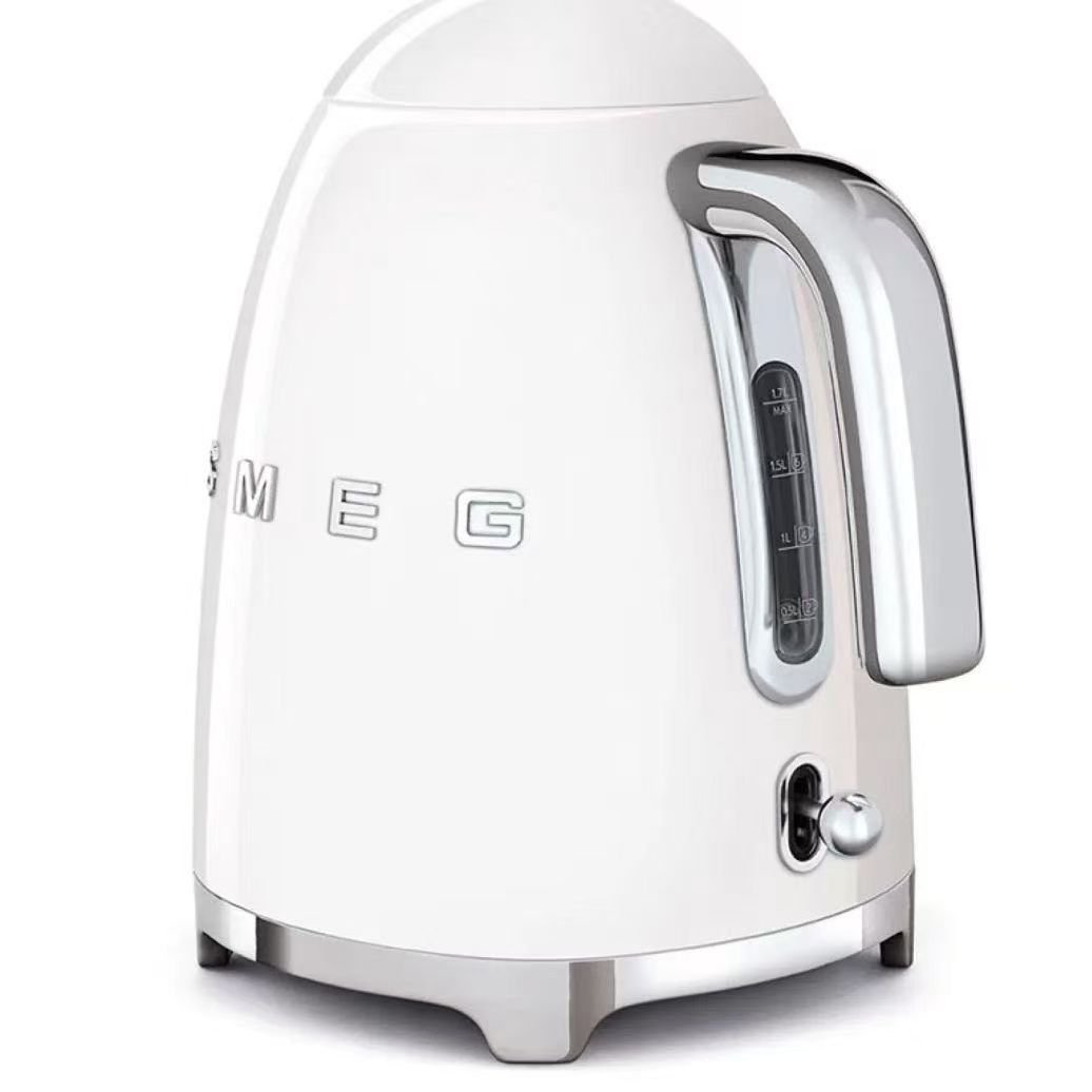 Smeg Klf03ChmUK, 50'S Retro Style Kettle, 1.7 L Capacity With Water Level Indicator, 360 Swivel Base, Anti-Slip Feet - Image 5 of 10