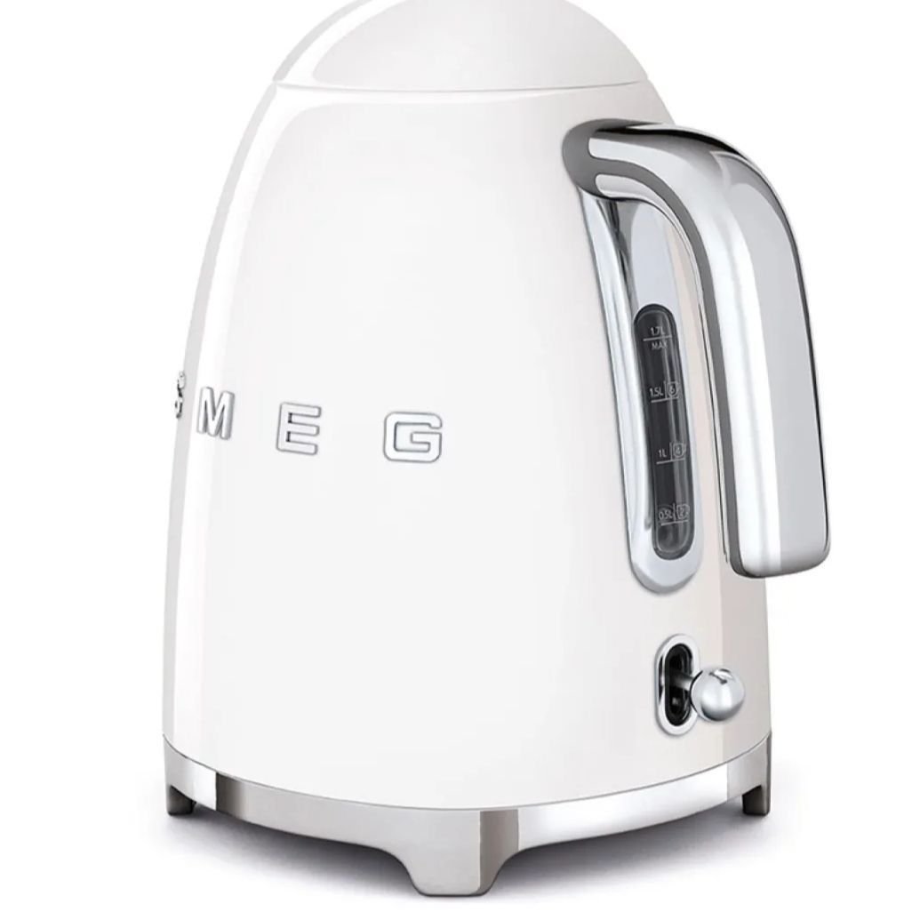Smeg Klf03ChmUK, 50'S Retro Style Kettle, 1.7 L Capacity With Water Level Indicator, 360 Swivel Base, Anti-Slip Feet - Image 10 of 10