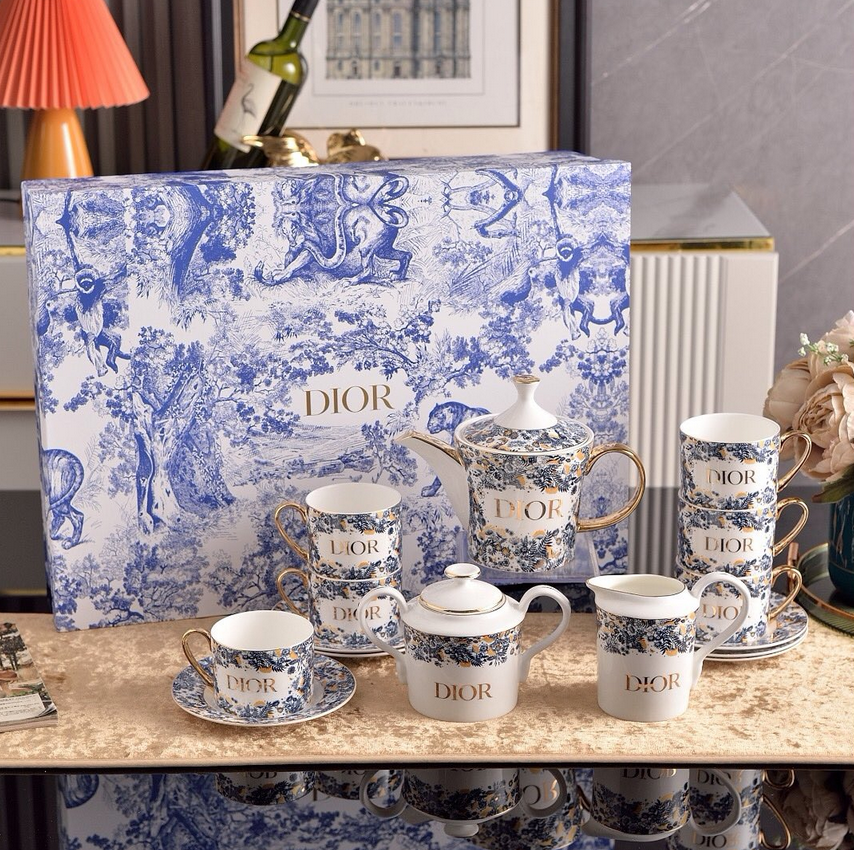 Tea set of 15 pieces for six people